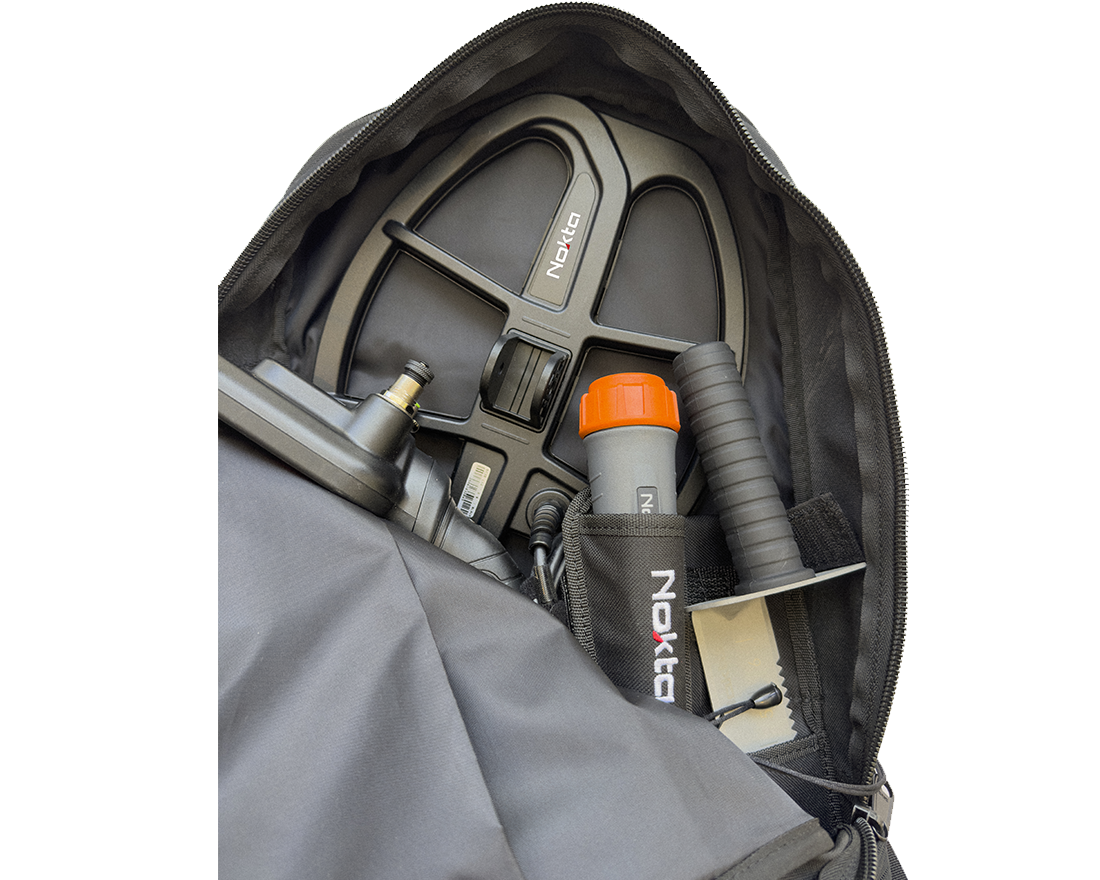 Місткість рюкзака Nokta DetectoBag Nokta DetectoBag з металошукачем та аксесуарами